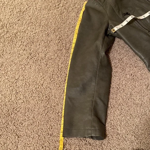 Roz & Ali dark grey pleather jacket - Picture 8 of 8